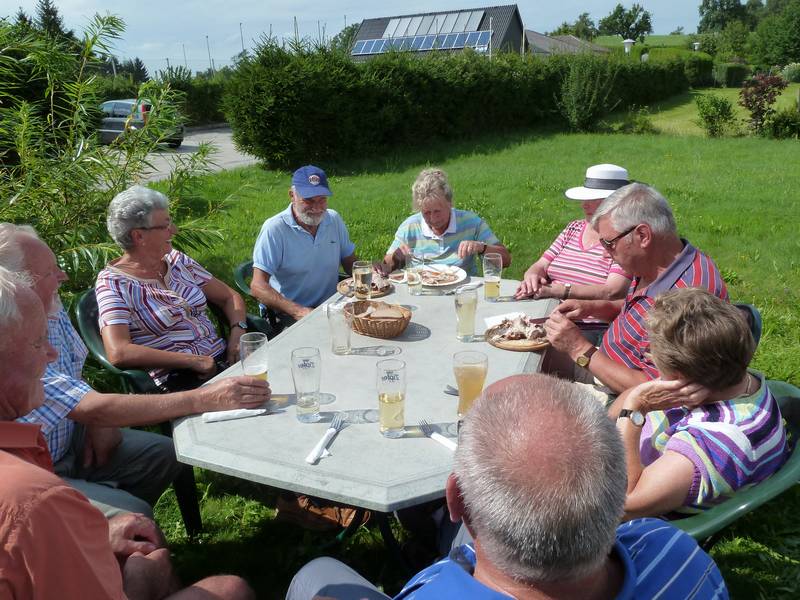 n_10 Bewirtung im Freien.jpg